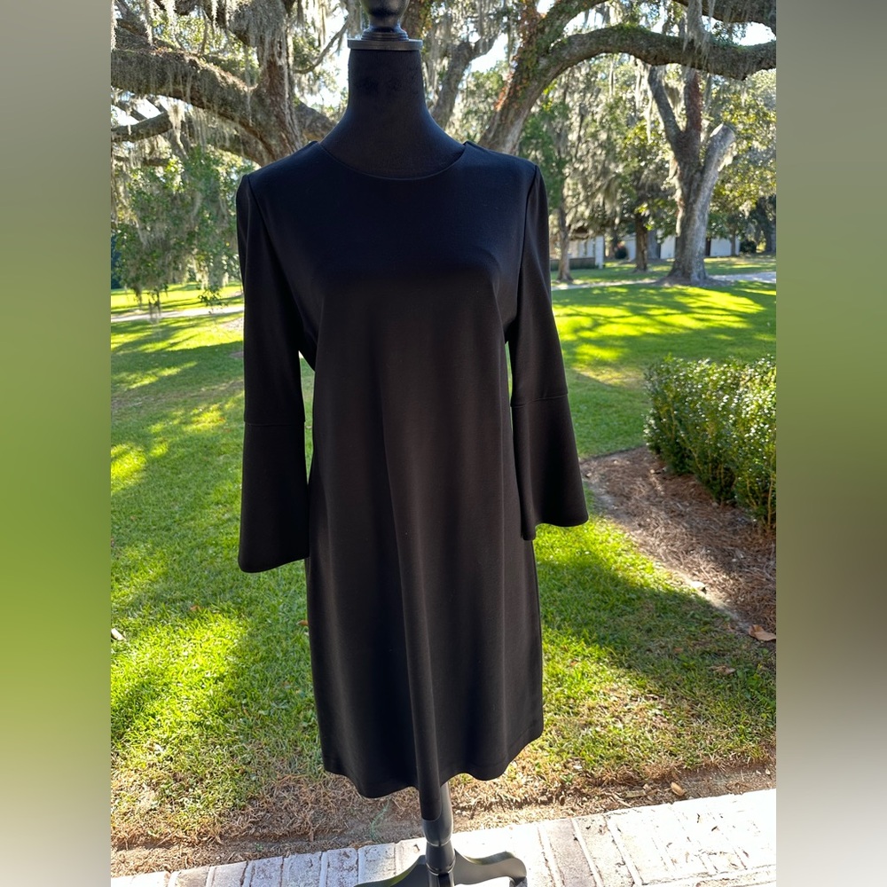EUC- The Limited - Sz S - Smoke free home